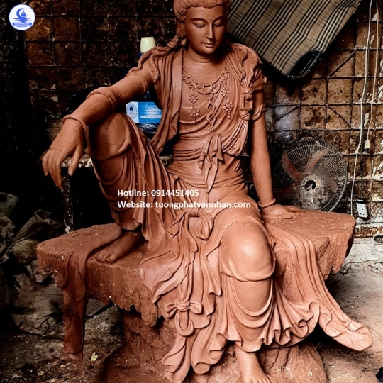 Quan Âm Tự Tại
